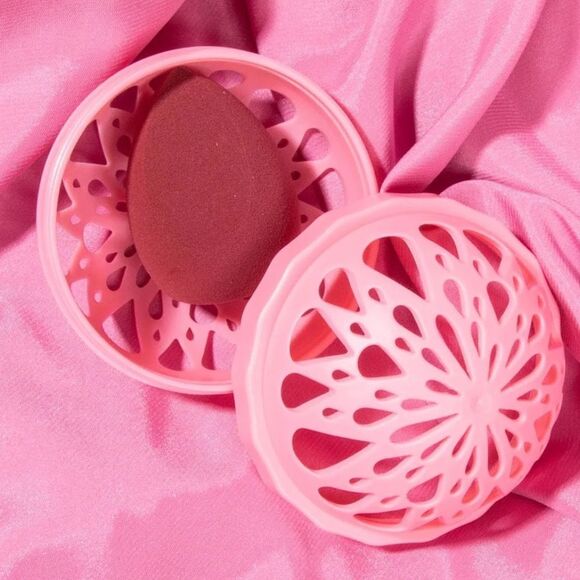 The Original MakeUp Eraser The Sponge - Picture 9 of 13